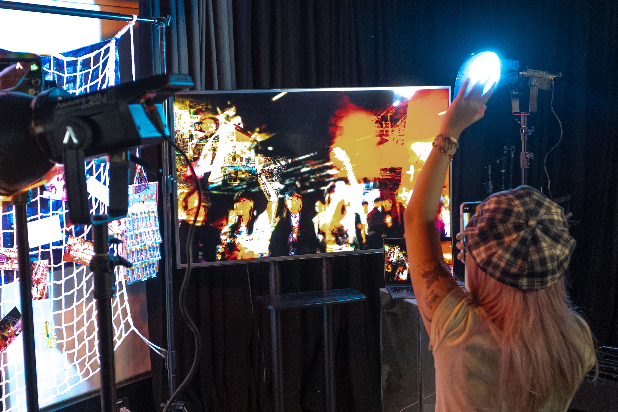 rễ-root exhibition